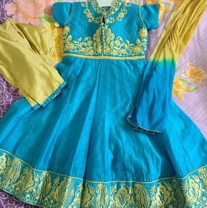 Girls 3-4t Indian dress